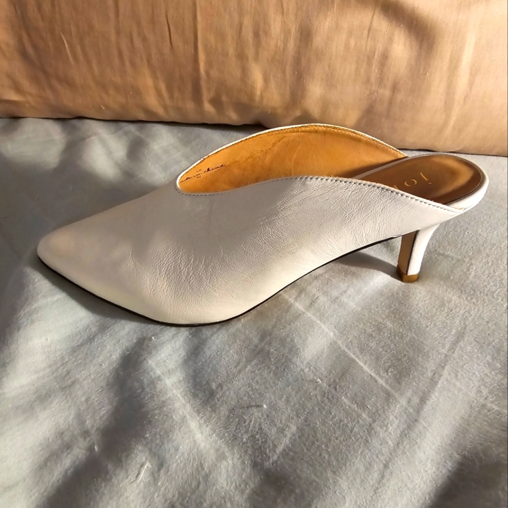 Joie White Leather Pointed Kitten Heels - Size 7 - Picture 10 of 11